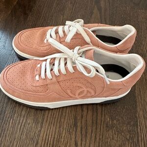 5 pairs of designer shoes. Sizes 6 1/2 and 7. Most brand new